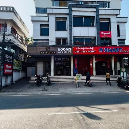 K V Suites Kochi Zewnętrze zdjęcie