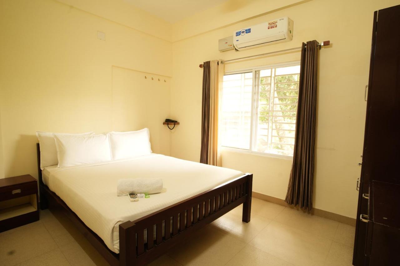 K V Suites Kochi Zewnętrze zdjęcie