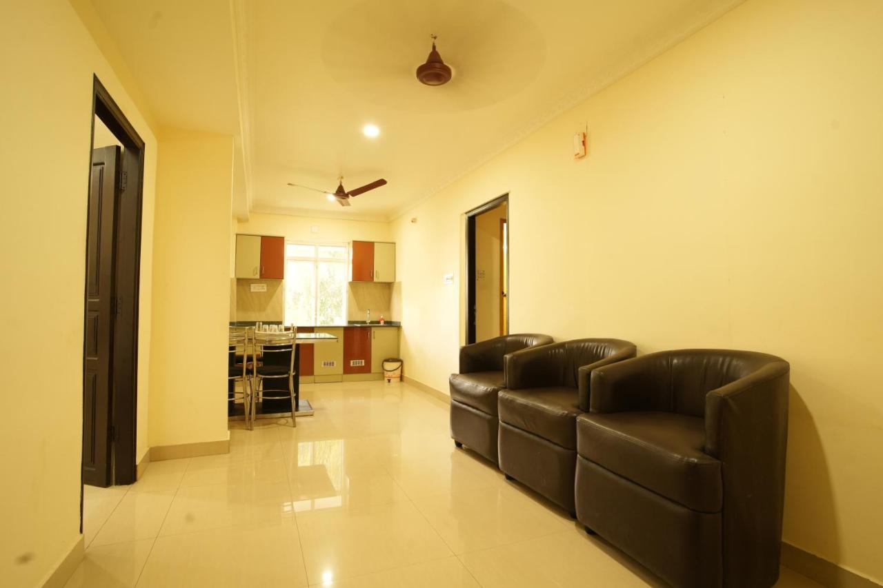 K V Suites Kochi Zewnętrze zdjęcie