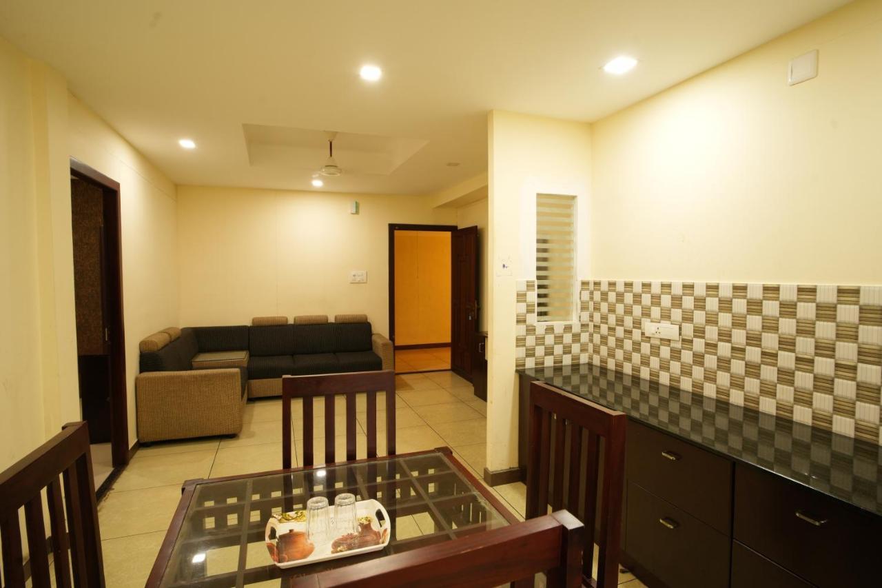 K V Suites Kochi Zewnętrze zdjęcie