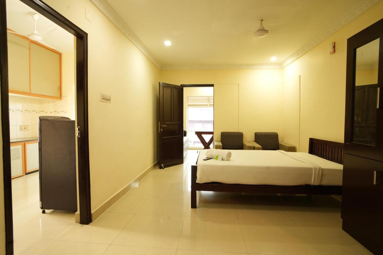 K V Suites Kochi Zewnętrze zdjęcie