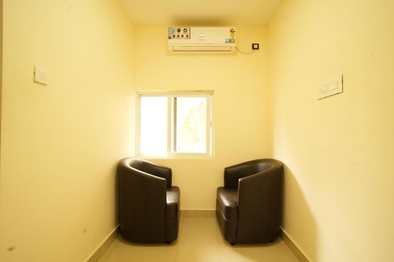 K V Suites Kochi Zewnętrze zdjęcie