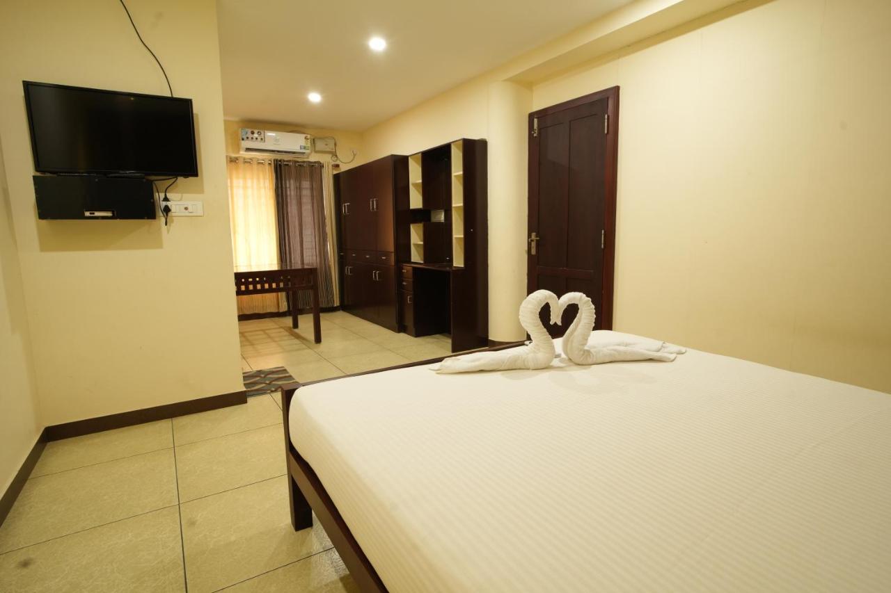 K V Suites Kochi Zewnętrze zdjęcie