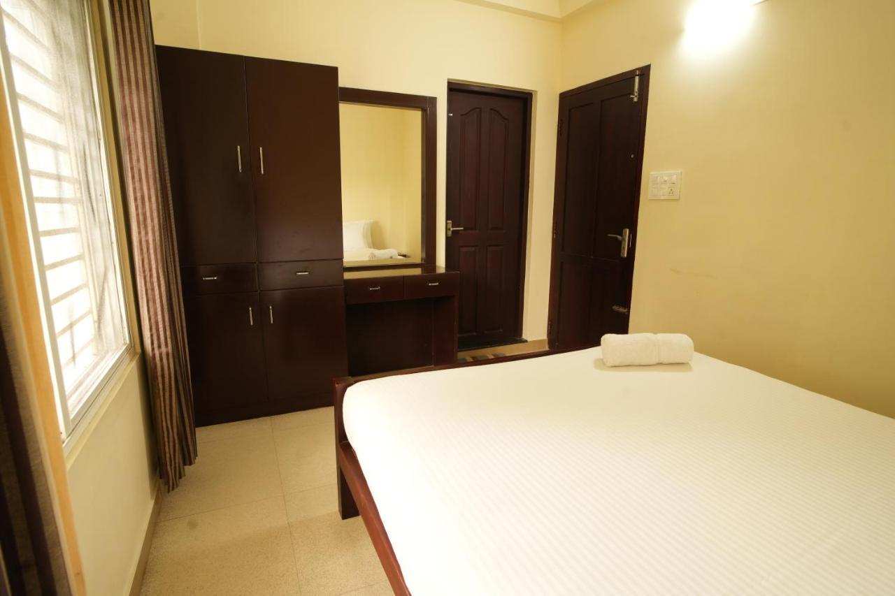 K V Suites Kochi Zewnętrze zdjęcie