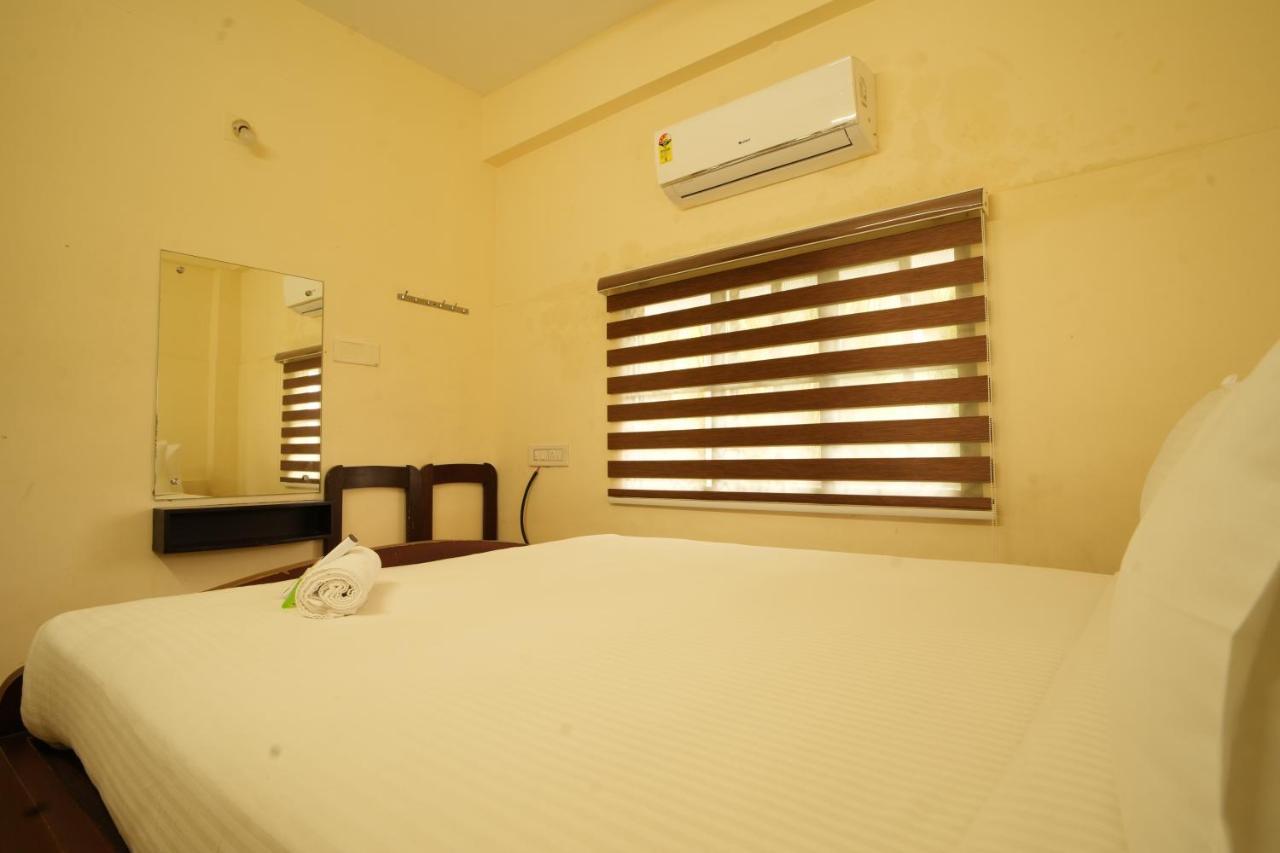 K V Suites Kochi Zewnętrze zdjęcie