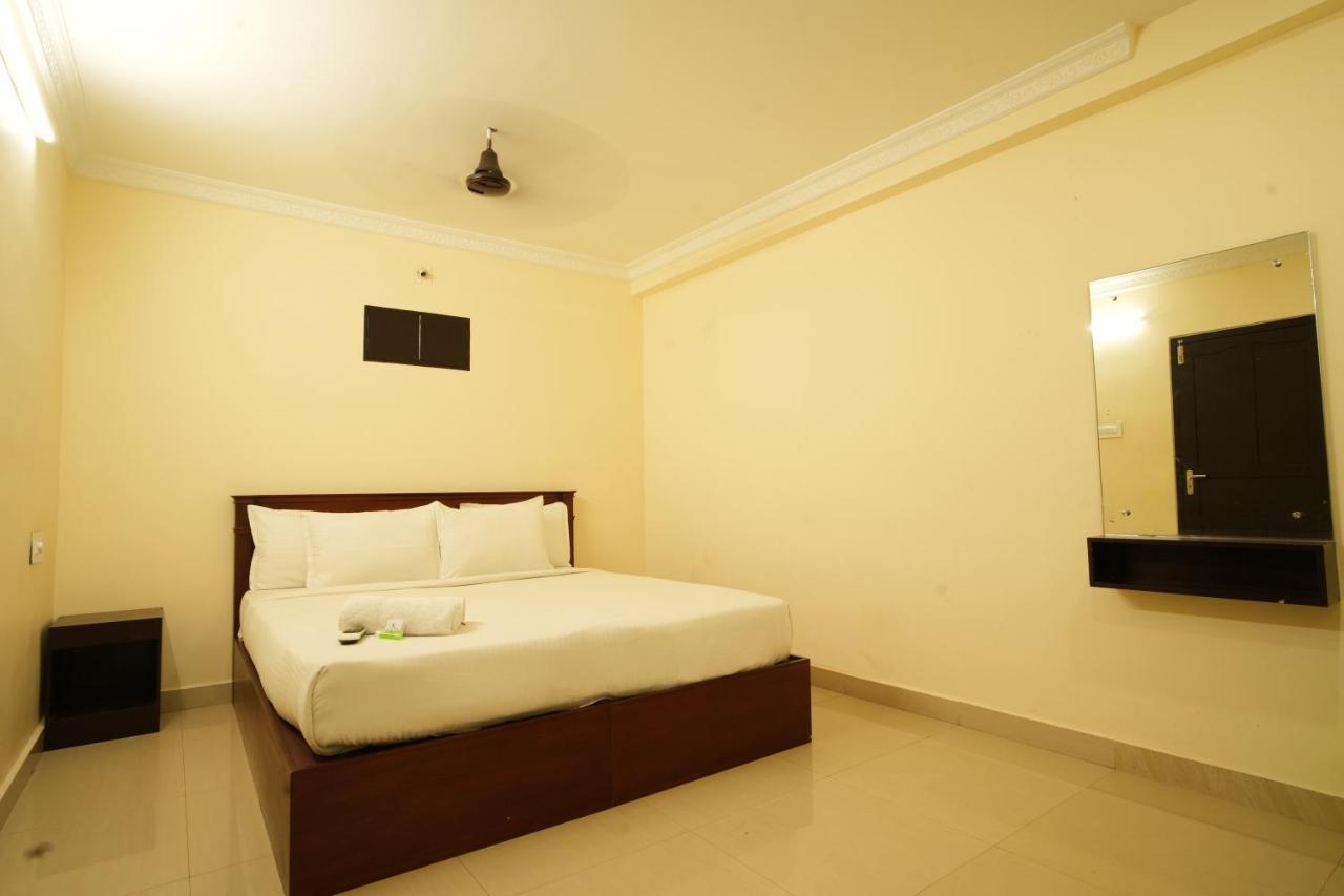 K V Suites Kochi Zewnętrze zdjęcie